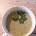 Julia Kovacs Cooksnap-ja, amikor elkészítette a(z) Brokkoli krémleves receptet.