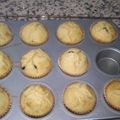 El cooksnap de mgmer cuando hizo Muffins de arándanos rojos rellenos de crema de yogurt.