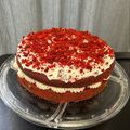 El cooksnap de Carla Zivillica Molina cuando hizo Red Velvet cake con drip de color rojo (especial cumpleaños).