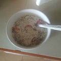 Cooksnap dari Ahmad Mushthafa untuk resep Overnight oat with strawberry avocado
