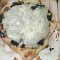 El cooksnap de Reina Godoy cuando hizo Pizza con salsa blanca y espinaca👌😋.