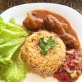 Cooksnap Sesimple Loralin semasa beliau membuat Nasi Tomato, Ayam Masak Merah Dan Air Asam Kerisik.