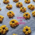 Cooksnap Badrunnisa Burhanuddin semasa beliau membuat Biskut Samperit.