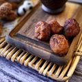 Cooksnap MinSha semasa beliau membuat Cekodok Pisang pasti bulat dan rangup di luar lembut di dalam.
