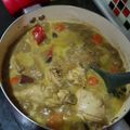 Cooksnap hidayati chemat semasa beliau membuat Kurma Ayam Tanpa Santan.