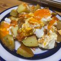 Hinae 's cooksnap of when they made One-pan Potatoes and Eggs.