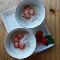 Cooksnap dari Ria Mamanya Tata untuk resep Yogurt Parfait Strawberry dengan Biskuit Gandum