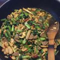 Cooksnap dari ヌルハデイ ムハマッド untuk resep Tumis Caisim Tofu Bakso Jamur Rasa Juara