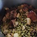 Cooksnap από Μαρία στη συνταγή Μοσχαράκι με αρακά και πατάτες στη χύτρα