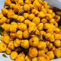 Cooksnap Siti semasa beliau membuat Kacang Kuda Tumis Berempah.