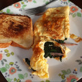 El cooksnap de Esther Soto cuando hizo Omelette de espinacas con champiñones y queso Oaxaca.