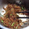 Cooksnap của Ngoxx phá bếp khi họ làm theo món Cá cơm khô rim mặn ngọt