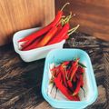 Cooksnap MinSha semasa beliau membuat Tips : Kekalkan Kesegaran Cili Padi.