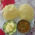 alpnavarshney0@gmail.com का कुकस्नैप जब उन्होंने पंजाबी छोले भटूरे (Panjabi Chhole Bhature recipe in Hindi) बनाया था।