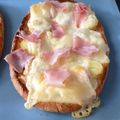 Cooksnap de Einna Pado sur la recette Bruschetta montagnarde aux restes de raclette