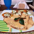 El cooksnap de Deli cuando hizo Pechugas de pollo con crema de morrón y calabacín con queso.