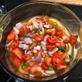 Cooksnap mami cook semasa beliau membuat Telur Rebus Air Asam.