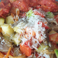 El cooksnap de Manuel M T cuando hizo Macarrones integrales con salsa de tomate y verduras.