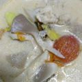 Sukanya Phetcharat's cooksnap of when they made ต้มข่าไก่.