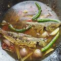 Cooksnap Nor Syakila Azmi semasa beliau membuat Ikan masak cuka.