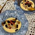 Cooksnap Wawa Waheeda semasa beliau membuat Pisang Karamel Sos Kastard.