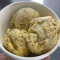 Cooksnap Nur Dhunaa AB Maleq semasa beliau membuat Aiskrim Mcflurry Simple (2 Bahan).