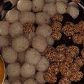 Itikona Banerjee's cooksnap of when they made নারকেল তিলের নাড়ু (Narkel teeler naru recipe in bengali).