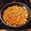 El cooksnap de Mónica Gómez cuando hizo Pechuga de pollo a la cerveza con cebolla y berenjena.