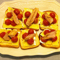 El cooksnap de YOLANDA cuando hizo Tostas templadas con brie, tomates confitados y melva.