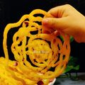 کوک اسنپ میس معصوم بعد از امتحان کردن زولبیا (به روش بازاری).