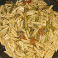 El cooksnap de Ari Rodriguez cuando hizo Pasta con pesto y pollo.