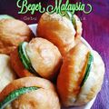 Cooksnap Julia ALeen Aireish semasa beliau membuat Pau goreng dan donut.