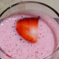 Falguni Shah's cooksnap of when they made સ્ટ્રોબેરી સ્મુઘી (Strawberry Smoothie Recipe In Gujarati).