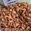 Cooksnap Khuzai semasa beliau membuat Kuih gunting.