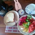 2只魚和1只兔 的 水果餐 cooksnap