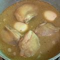 Cooksnap MinSha semasa beliau membuat Ayam Masak Kurma.
