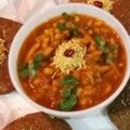 Poonam Singh का कुकस्नैप जब उन्होंने सेव टमाटर की सब्ज़ी (sev tamatar ki sabzi recipe in Hindi) बनाया था।