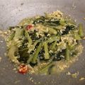 Cooksnap Fara Misrom semasa beliau membuat Sayur Sawi Tumis Telur.