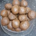 Bina Samir Telivala's cooksnap of when they made સુંઠ ની લાડુડી (Sunth Ladudi Recipe In Gujarati).