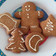 El cooksnap de rosa sangregorio cuando hizo Galletitas navideñas de jengibre (gingerbread man cookies).