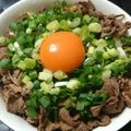 Huiwen Kuo 的 蛋黃哥牛肉丼飯 cooksnap