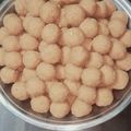 Maya seth का कुकस्नैप जब उन्होंने बेसन के लड्डू (besan ke ladoo recipe in Hindi) बनाया था।