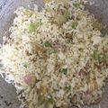 Cooksnap Nuraliyah Mn semasa beliau membuat Nasi Goreng Tomyam.