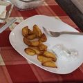 Cooksnap από Kta Npoint Aglp στη συνταγή Τραγανές πατάτες wedges με ντιπ γιαουρτιού! Για cozy βράδια!!!
