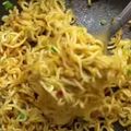 Heenaa का कुकस्नैप जब उन्होंने चटपटे टोमेटो मैगी मसाला(chatpate tomato maggi masala recipe in hindi) बनाया था।