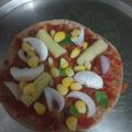 Reena Gupta का कुकस्नैप जब उन्होंने पिज़्ज़ा (Pizza recipe in hindi) बनाया था।