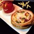Poonam Singh का कुकस्नैप जब उन्होंने चीजी वेज ब्रेड हार्ट डिस्क (Cheese veg bread heart disk recipe in hindi) बनाया था।