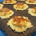 El cooksnap de Disfruta cocinando con Fernando cuando hizo Canapés crujientes de queso parmesano con hummus y chutney de cebolla caramelizada.