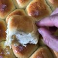 Cooksnap Ee Fairuz semasa beliau membuat Roti Paung Terengganu.