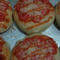 Cooksnap dari Tiwi Wahyu untuk resep 56. Dough Pizza Mini Beku